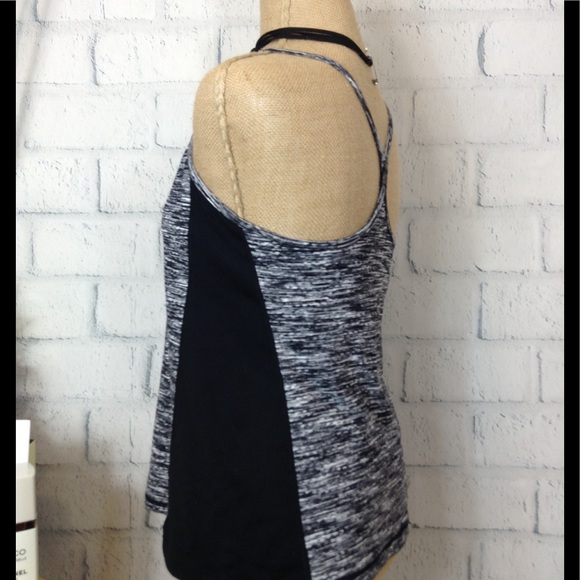 ⬇️ CAbi⚡️ Y BACK ACTIVE TANK TOP - Picture 3 of 5